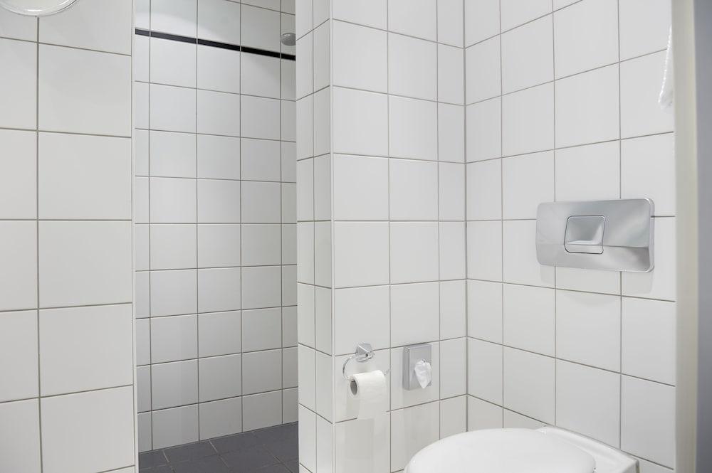 Maternushaus Hotel Koln Bagian luar foto