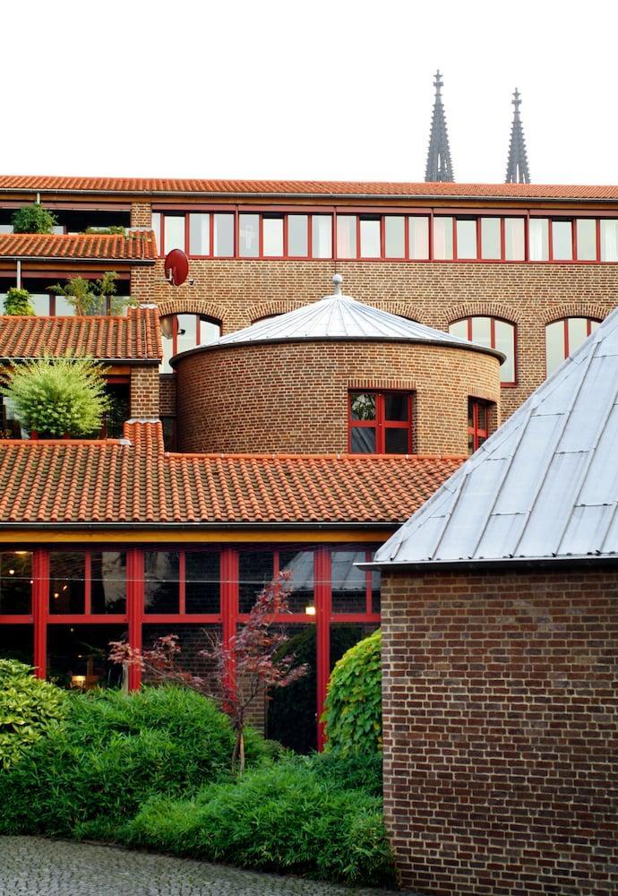 Maternushaus Hotel Koln Bagian luar foto